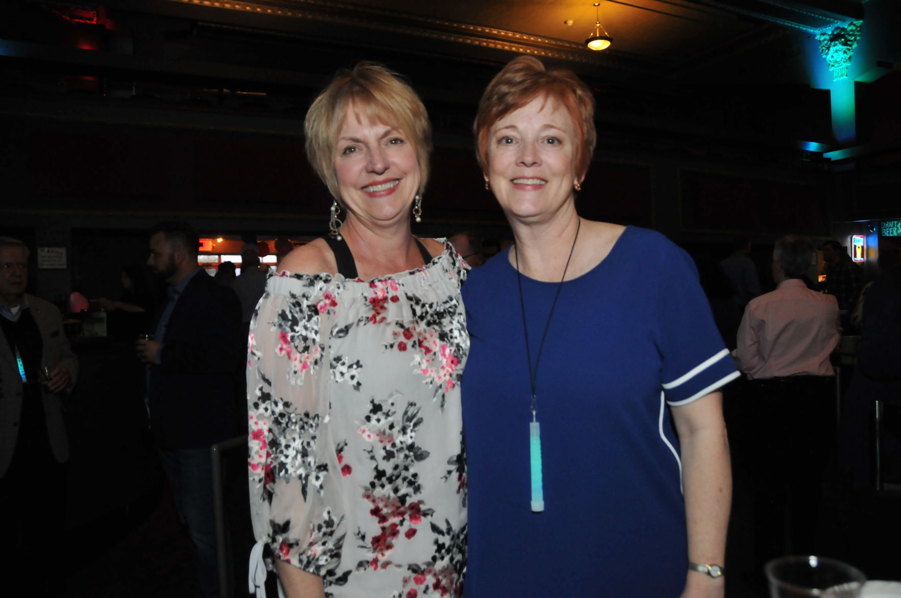 Shari Buckellew, Vicki Robertson